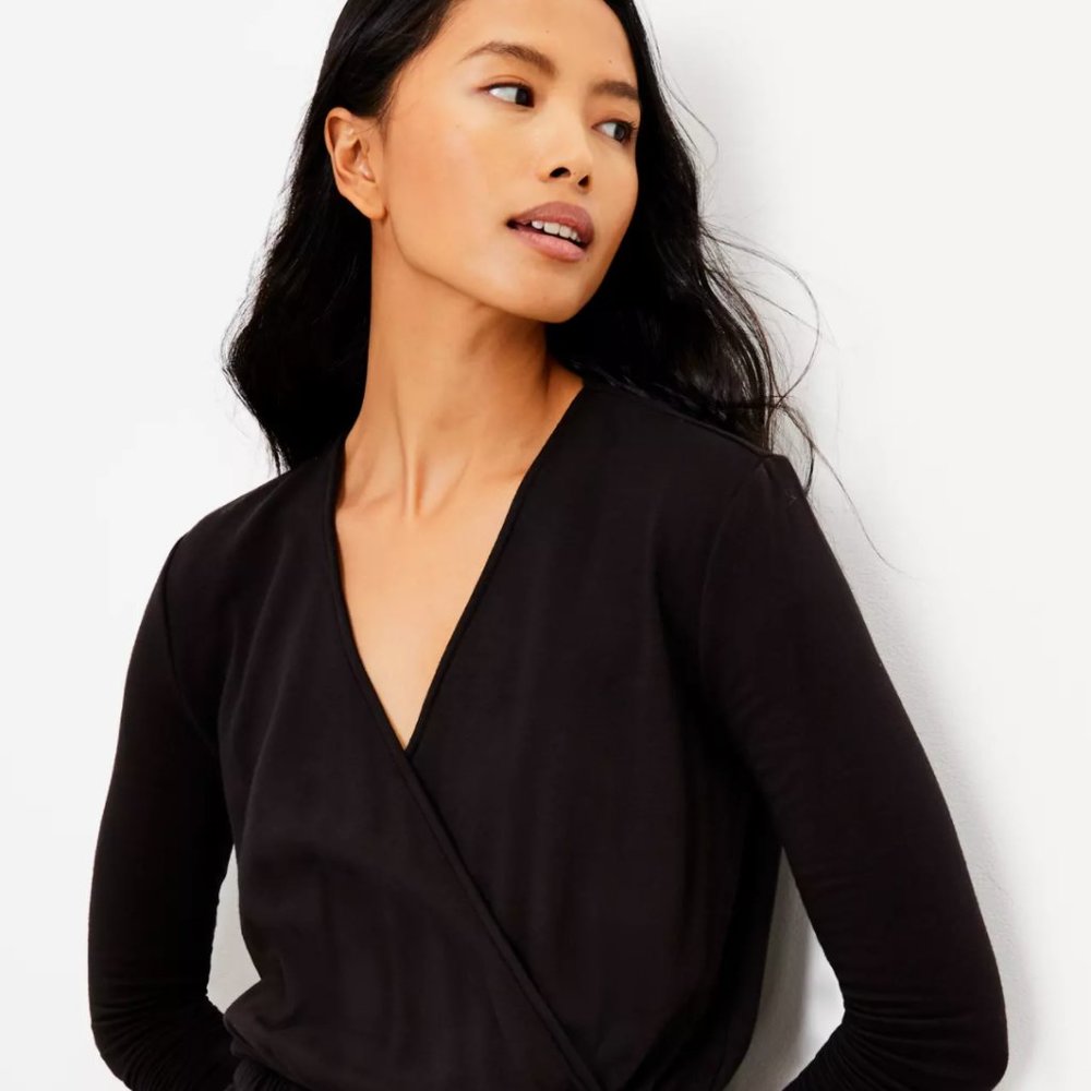 Lou & Grey Signature Soft Plush Crossover Zen Bounce Top Black Size Large